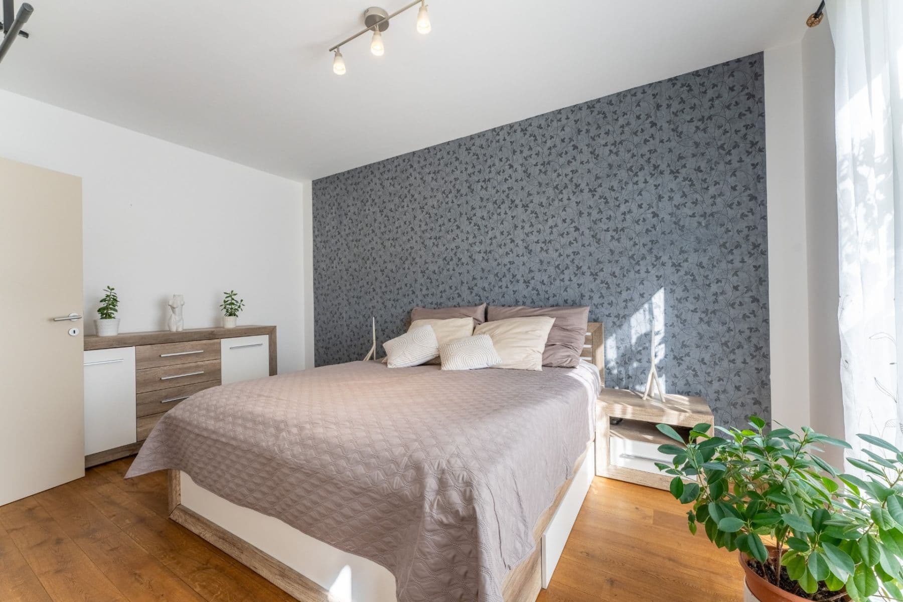 Predaj bytu 4-izbový 115 m², Mezilehlá, Praha, Praha Predaj bytu 4-izbový 115 m², Mezilehlá, Praha, Praha