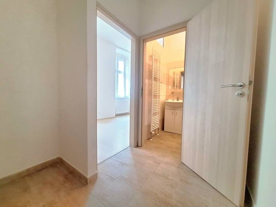 Prenájom bytu 2-izbový 35 m², V Šipce, Plzeň, Plzeňský kraj Prenájom bytu 2-izbový 35 m², V Šipce, Plzeň, Plzeňský kraj