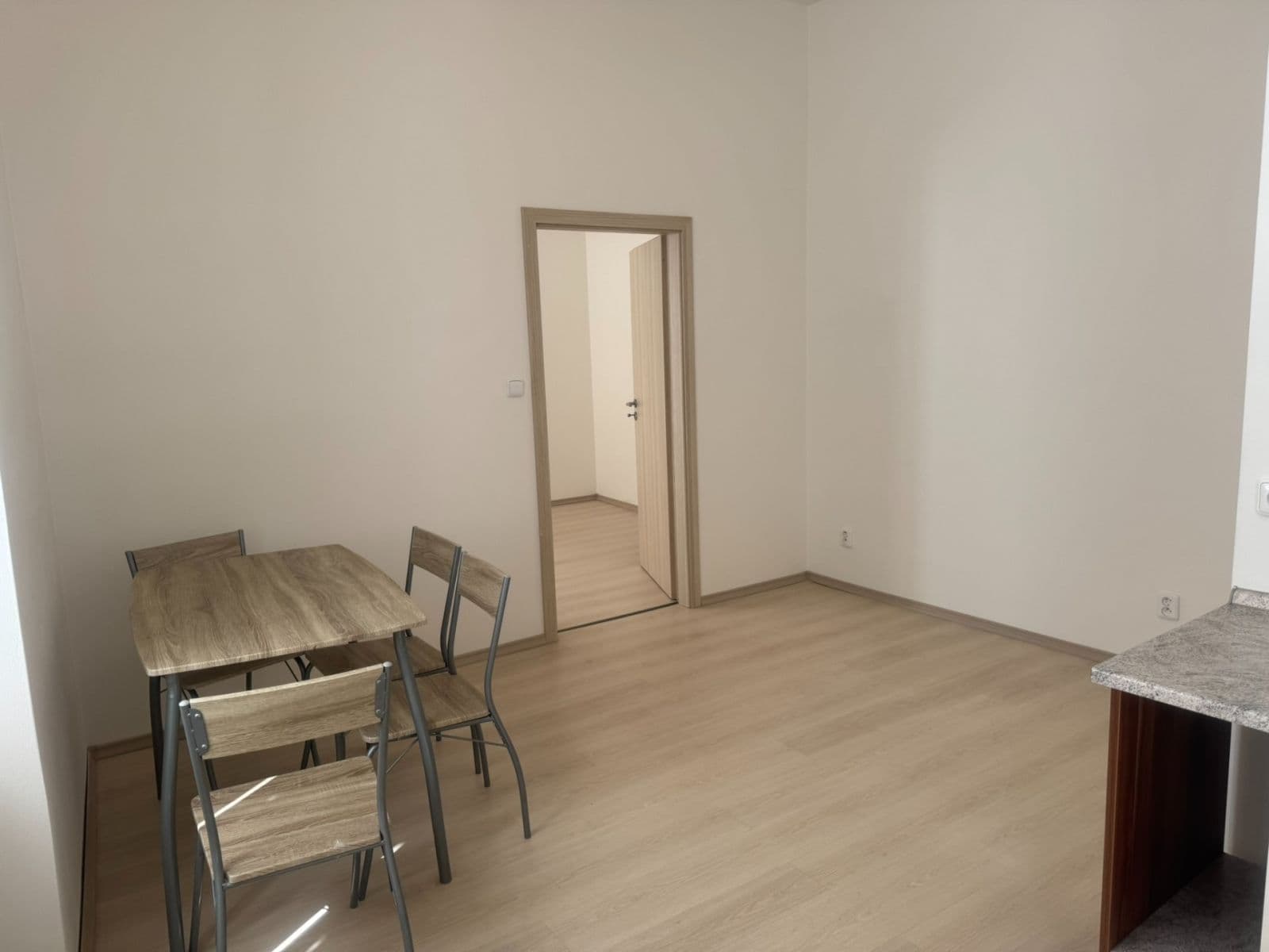 Prenájom bytu 2-izbový 35 m², V Šipce, Plzeň, Plzeňský kraj Prenájom bytu 2-izbový 35 m², V Šipce, Plzeň, Plzeňský kraj