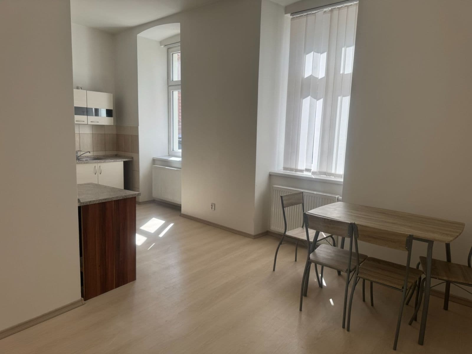 Prenájom bytu 2-izbový 35 m², V Šipce, Plzeň, Plzeňský kraj Prenájom bytu 2-izbový 35 m², V Šipce, Plzeň, Plzeňský kraj