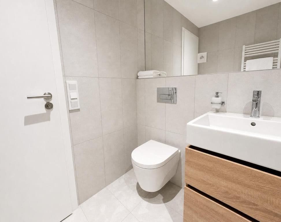 Prenájom bytu 3-izbový 54 m², U Komína, Praha, Praha Prenájom bytu 3-izbový 54 m², U Komína, Praha, Praha