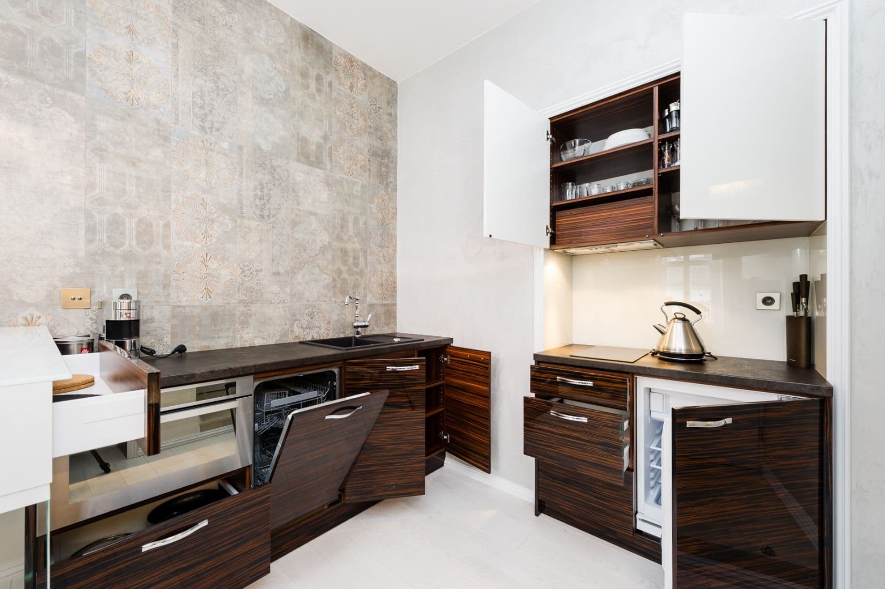 Prenájom bytu 1-izbový 30 m², V Lesíčku, Praha, Praha Prenájom bytu 1-izbový 30 m², V Lesíčku, Praha, Praha