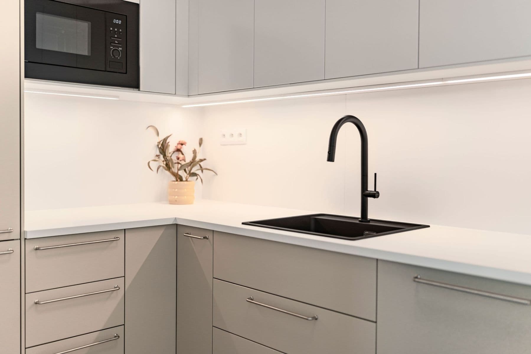 Predaj bytu 4-izbový 71 m², Pod Strání, Praha, Praha Predaj bytu 4-izbový 71 m², Pod Strání, Praha, Praha