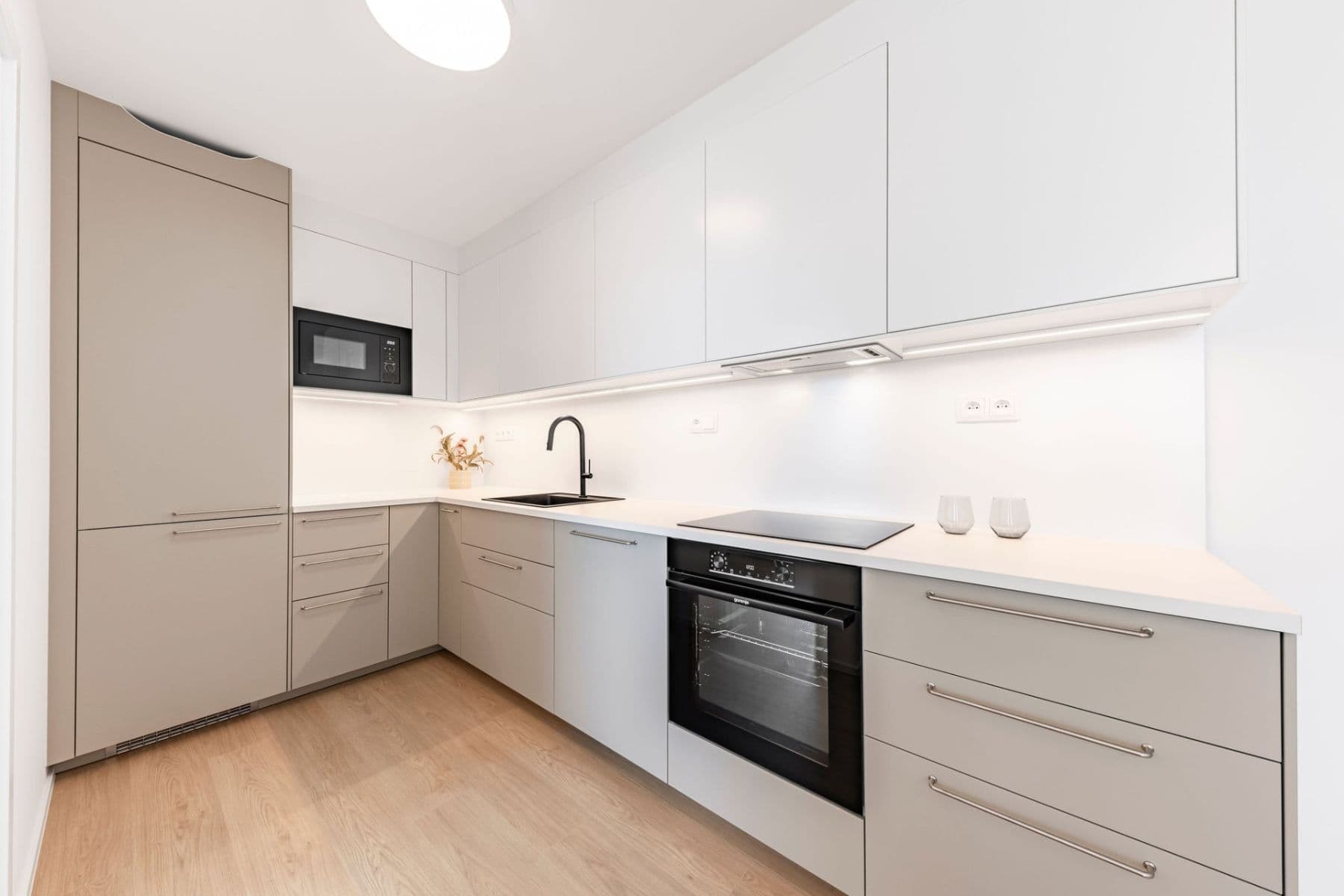 Predaj bytu 4-izbový 71 m², Pod Strání, Praha, Praha Predaj bytu 4-izbový 71 m², Pod Strání, Praha, Praha