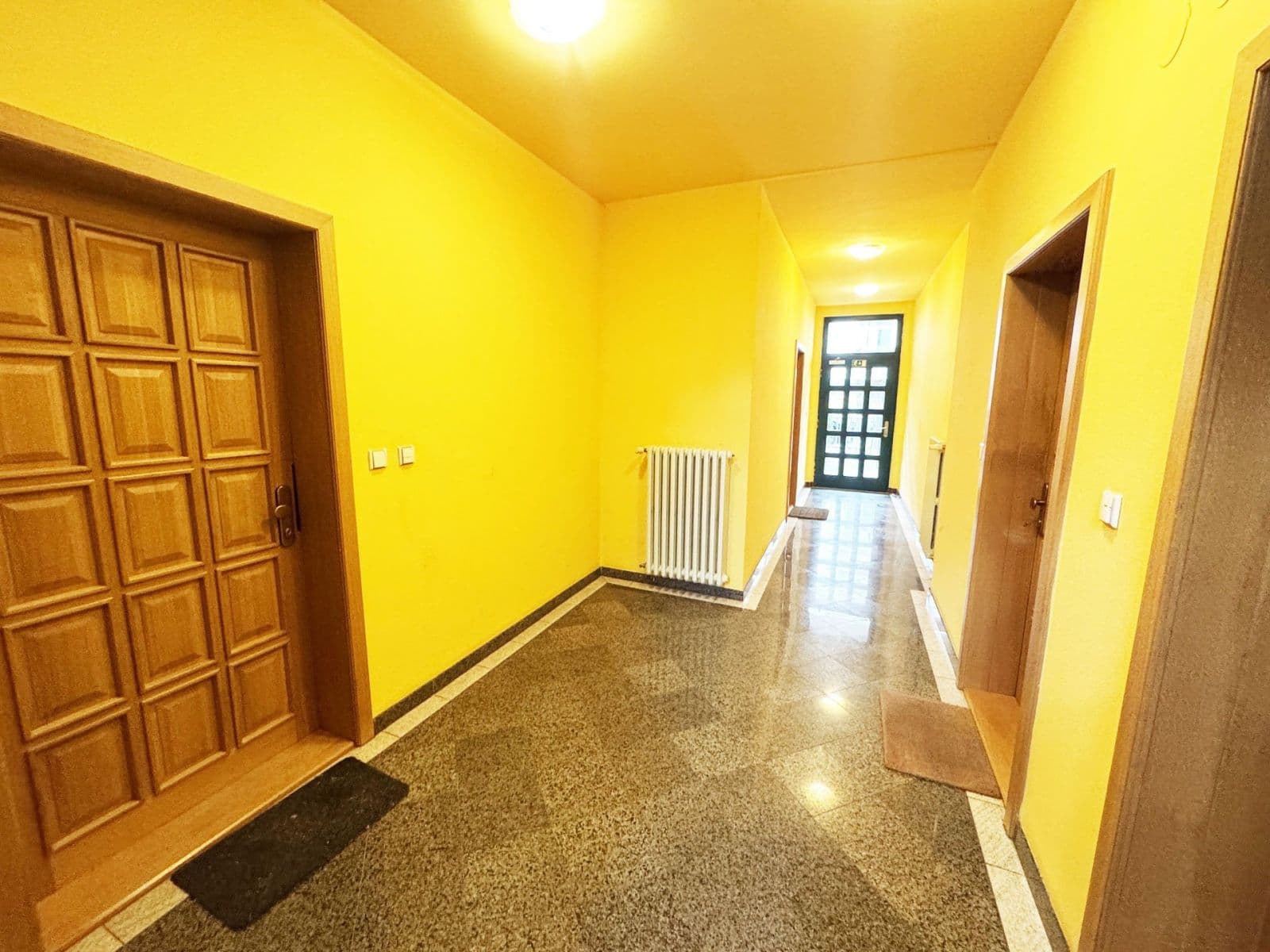 Prenájom bytu 1-izbový 35 m², Pravá, Praha, Praha Prenájom bytu 1-izbový 35 m², Pravá, Praha, Praha