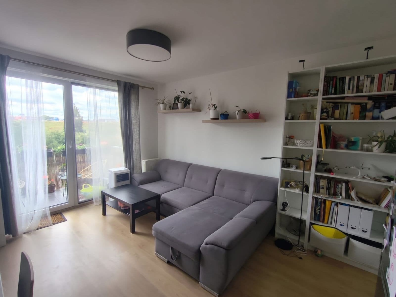 Prenájom bytu 3-izbový 83 m², V Kněžívce, Tuchoměřice, Středočeský kraj Prenájom bytu 3-izbový 83 m², V Kněžívce, Tuchoměřice, Středočeský kraj
