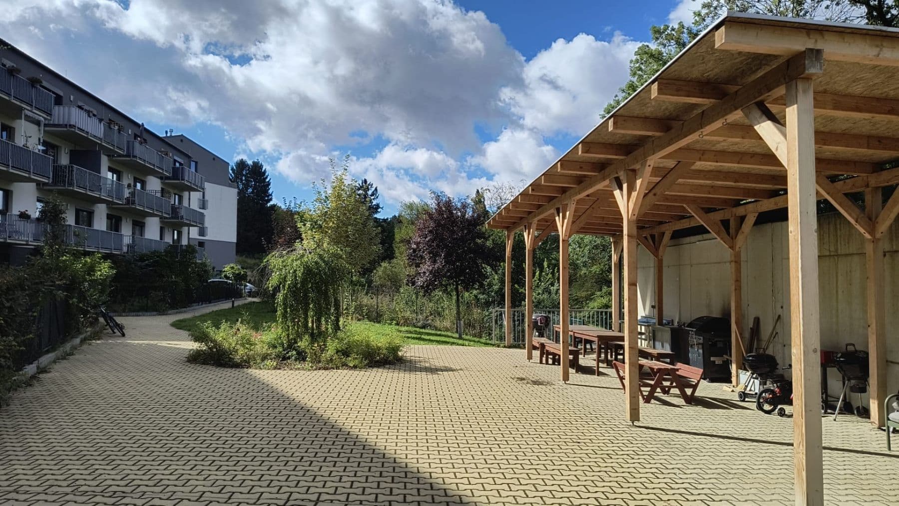 Prenájom bytu 3-izbový 83 m², V Kněžívce, Tuchoměřice, Středočeský kraj Prenájom bytu 3-izbový 83 m², V Kněžívce, Tuchoměřice, Středočeský kraj