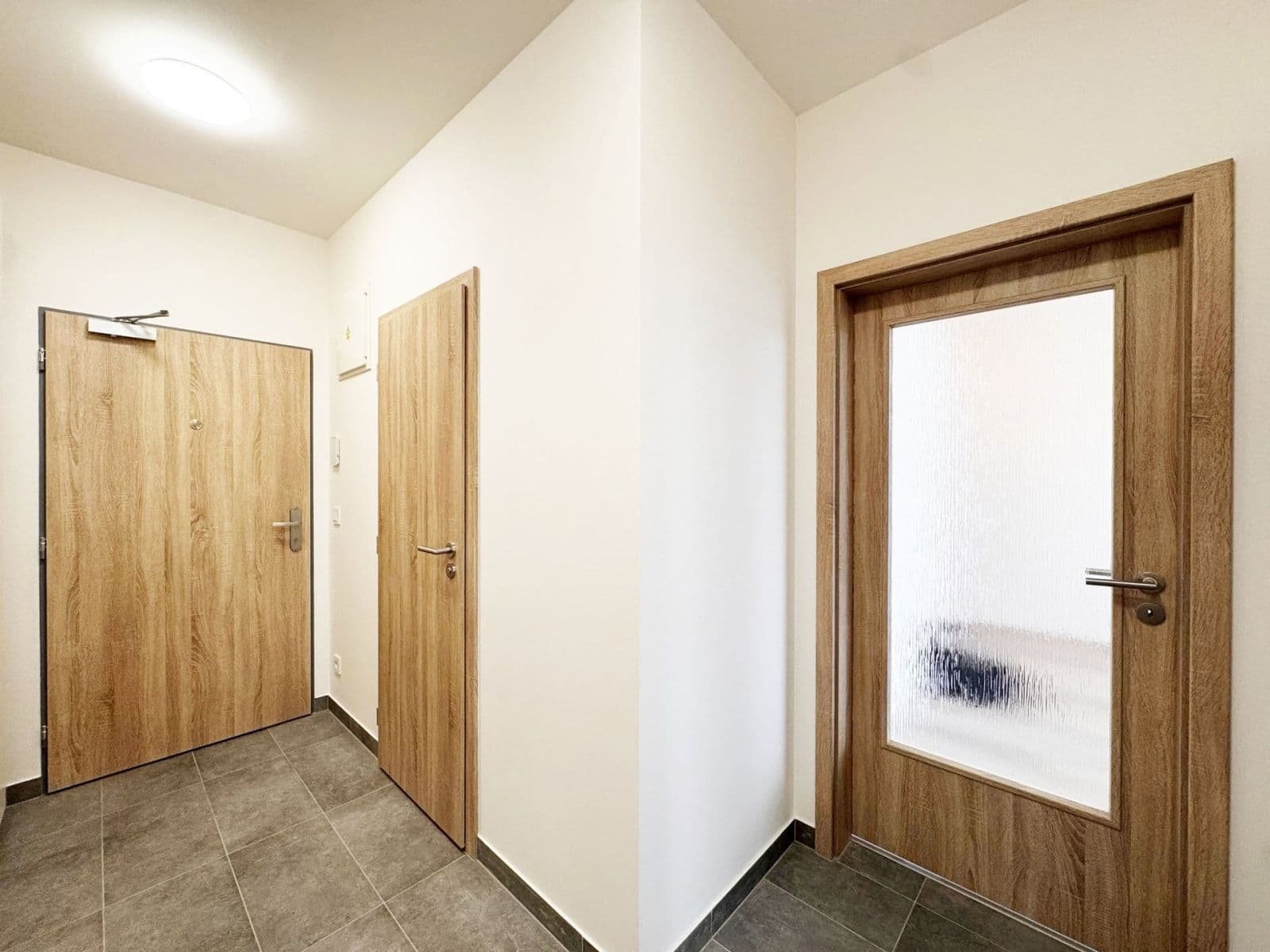 Prenájom bytu 2-izbový 48 m², Fabiánové, Praha, Praha Prenájom bytu 2-izbový 48 m², Fabiánové, Praha, Praha