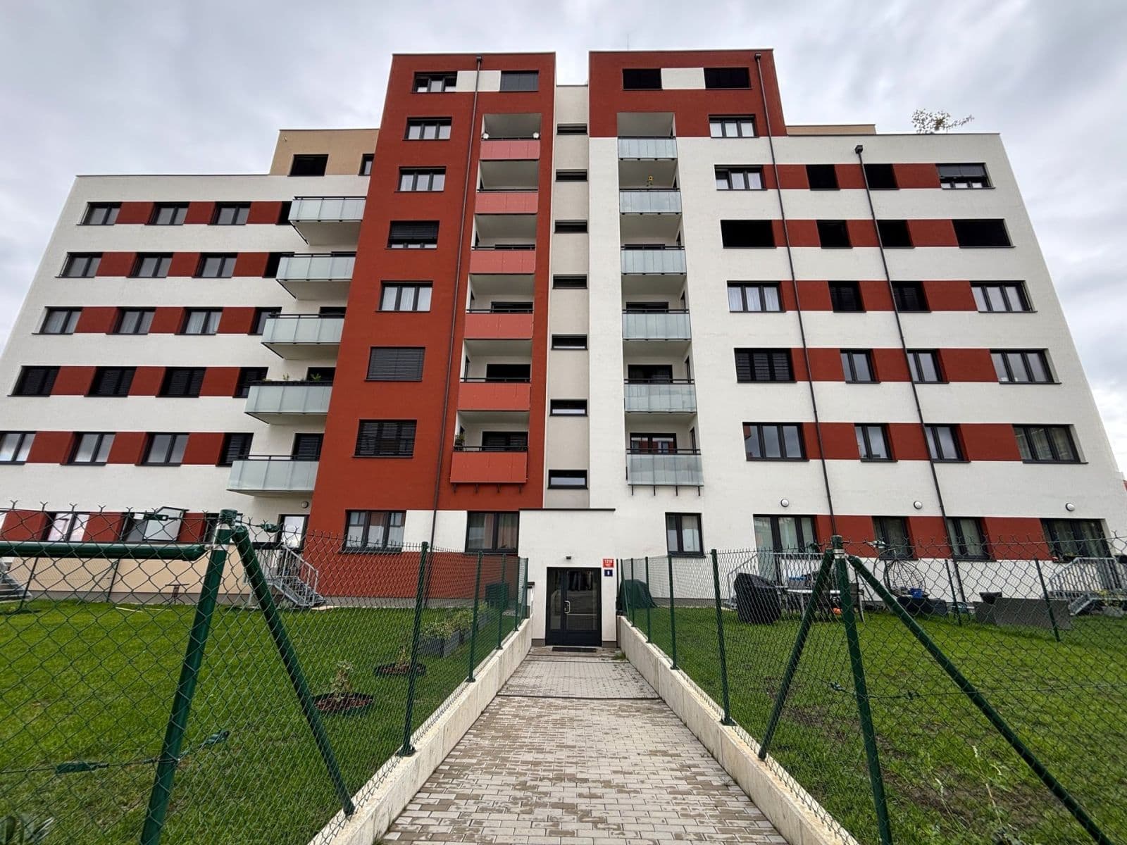 Prenájom bytu 2-izbový 48 m², Fabiánové, Praha, Praha Prenájom bytu 2-izbový 48 m², Fabiánové, Praha, Praha