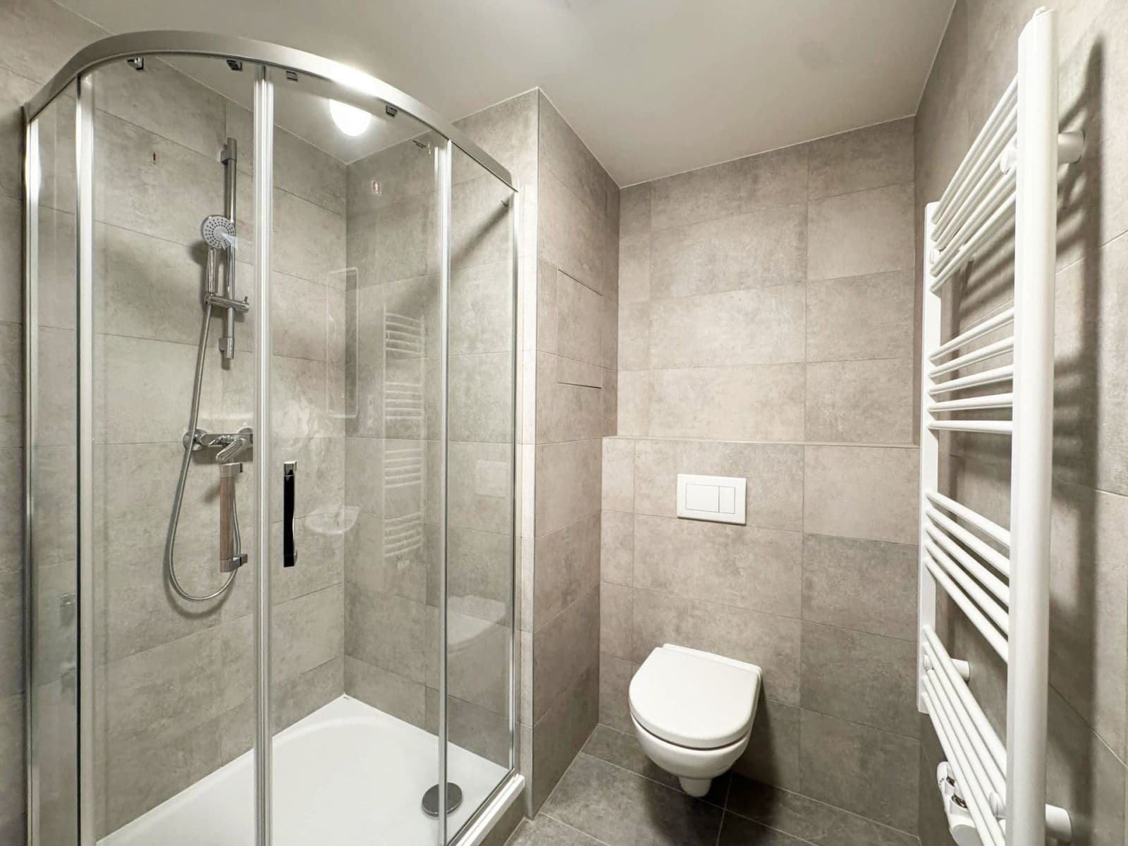 Prenájom bytu 2-izbový 48 m², Fabiánové, Praha, Praha Prenájom bytu 2-izbový 48 m², Fabiánové, Praha, Praha