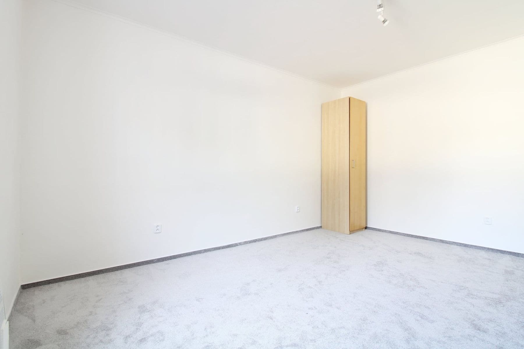 Prenájom bytu 2-izbový 61 m², Riegrova, Roztoky, Středočeský kraj Prenájom bytu 2-izbový 61 m², Riegrova, Roztoky, Středočeský kraj
