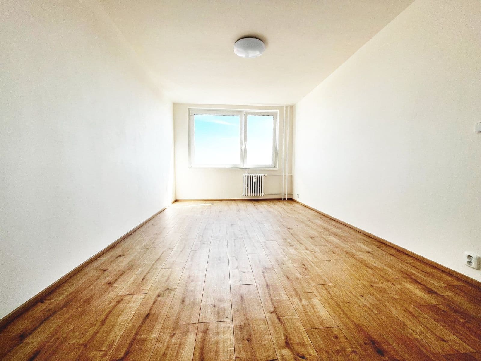 Prenájom bytu 2-izbový 41 m², Ciolkovského, Praha, Praha Prenájom bytu 2-izbový 41 m², Ciolkovského, Praha, Praha