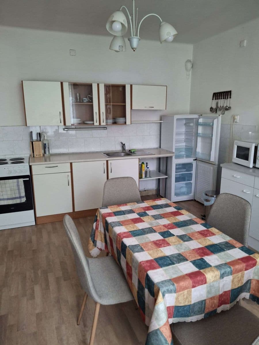 Prenájom bytu 2-izbový 80 m², Vosmíkových, Praha, Praha Prenájom bytu 2-izbový 80 m², Vosmíkových, Praha, Praha