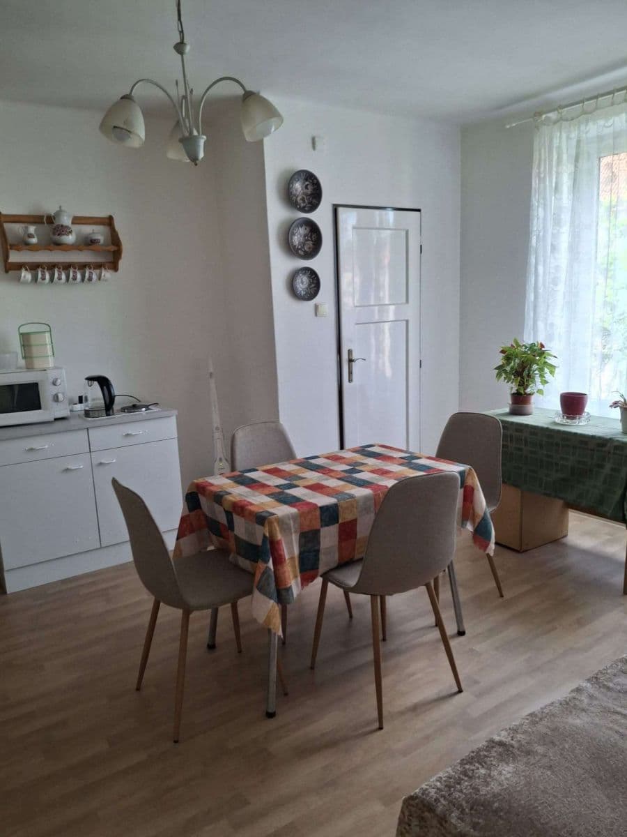 Prenájom bytu 2-izbový 80 m², Vosmíkových, Praha, Praha Prenájom bytu 2-izbový 80 m², Vosmíkových, Praha, Praha