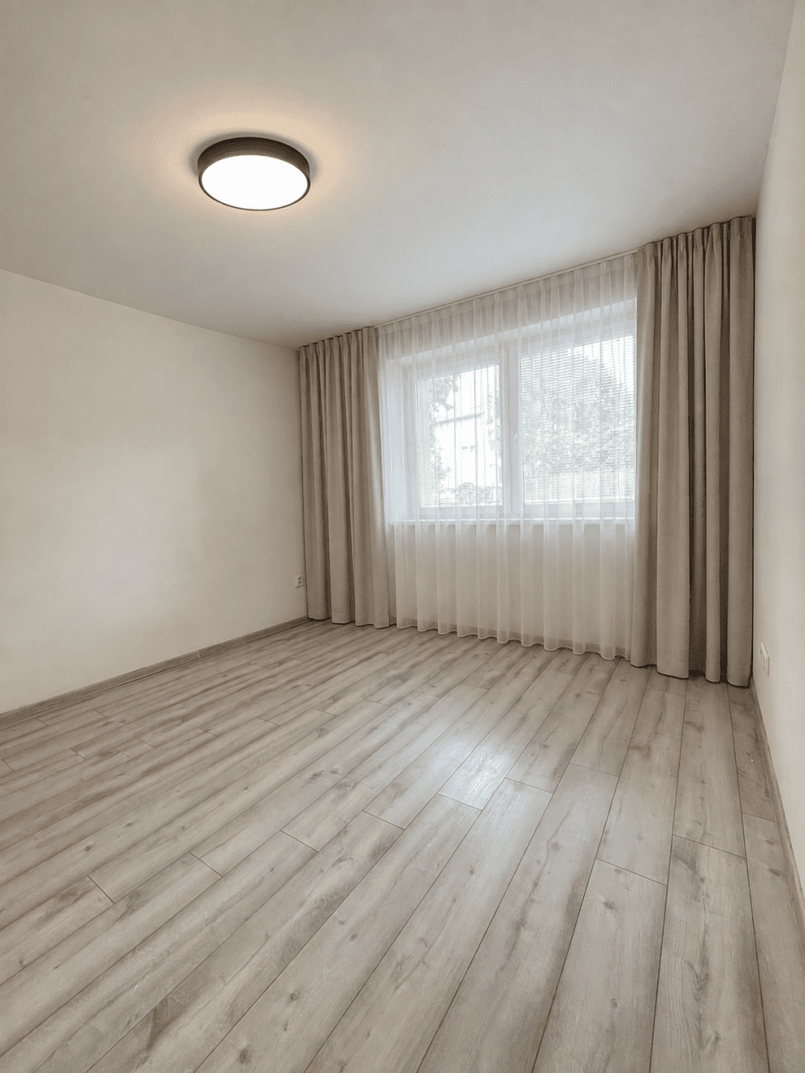 Prenájom bytu 3-izbový 84 m², Hlučínská, Ostrava, Moravskoslezský kraj Prenájom bytu 3-izbový 84 m², Hlučínská, Ostrava, Moravskoslezský kraj