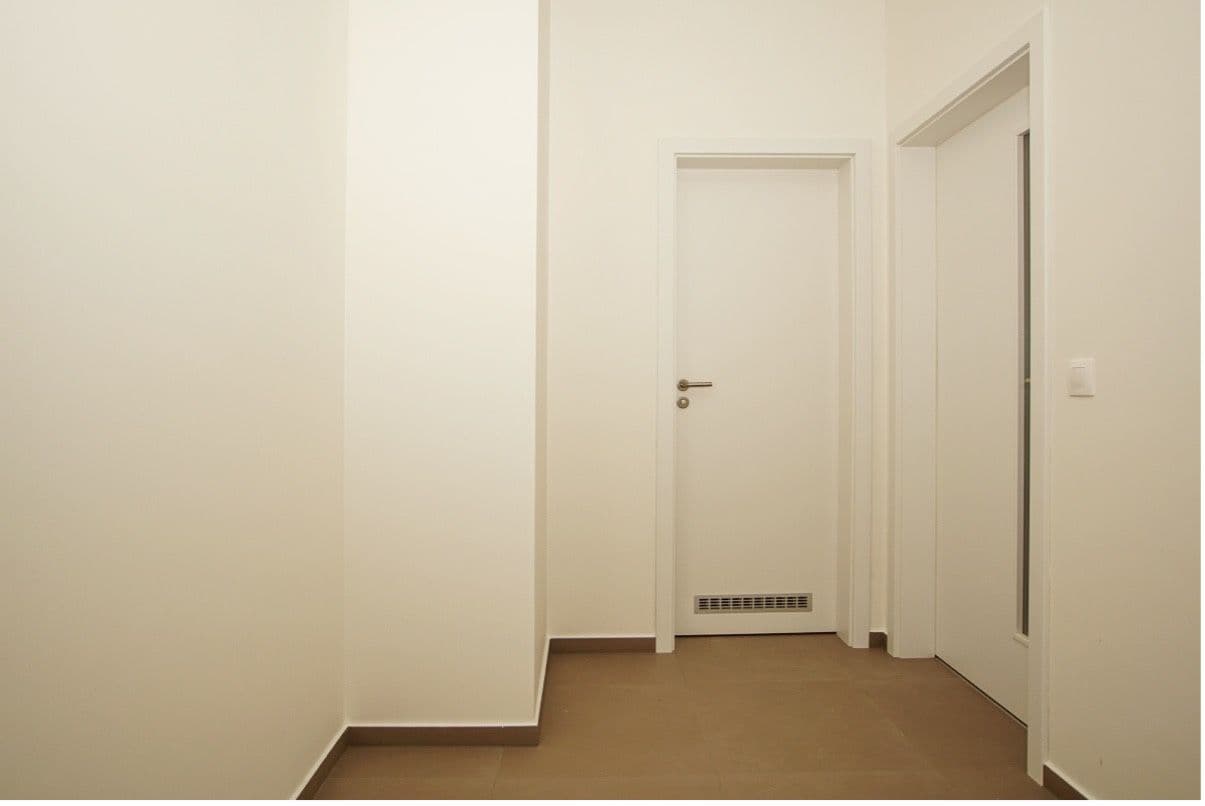 Predaj bytu 2-izbový 60 m², Saarinenova, Praha, Praha Predaj bytu 2-izbový 60 m², Saarinenova, Praha, Praha