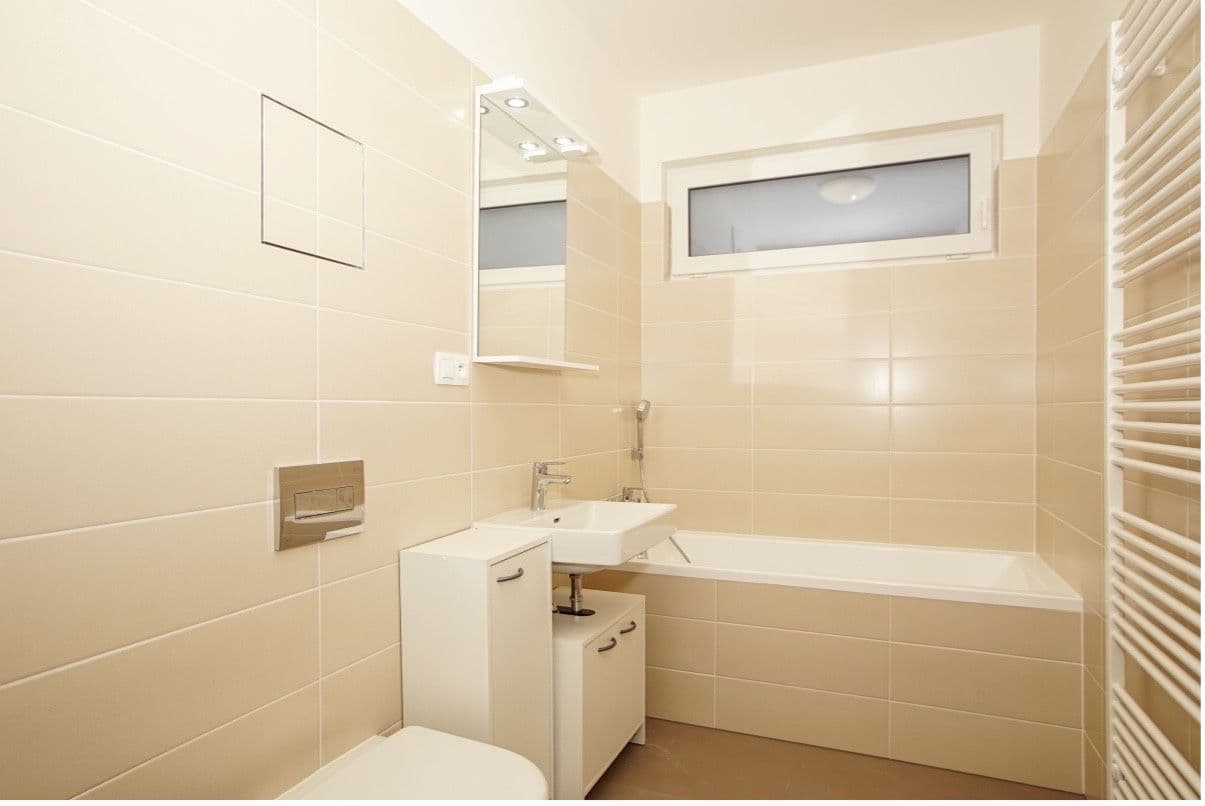 Predaj bytu 2-izbový 60 m², Saarinenova, Praha, Praha Predaj bytu 2-izbový 60 m², Saarinenova, Praha, Praha