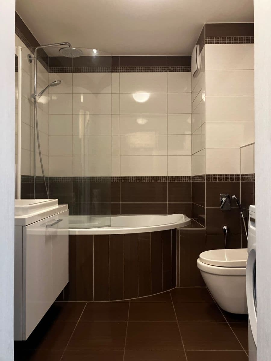 Prenájom bytu 2-izbový 46 m², Nezvalova, Olomouc, Olomoucký kraj Prenájom bytu 2-izbový 46 m², Nezvalova, Olomouc, Olomoucký kraj