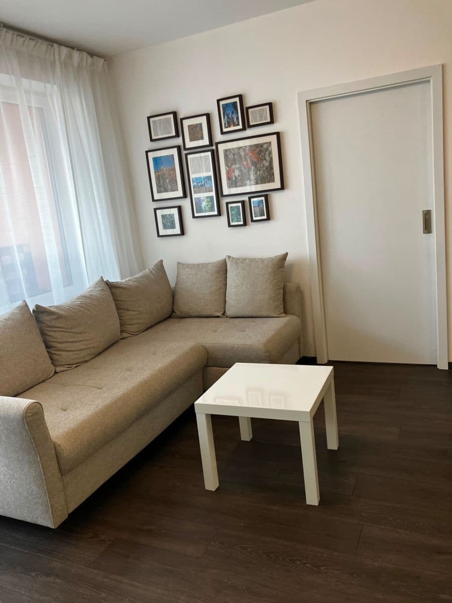 Prenájom bytu 2-izbový 46 m², Nezvalova, Olomouc, Olomoucký kraj Prenájom bytu 2-izbový 46 m², Nezvalova, Olomouc, Olomoucký kraj
