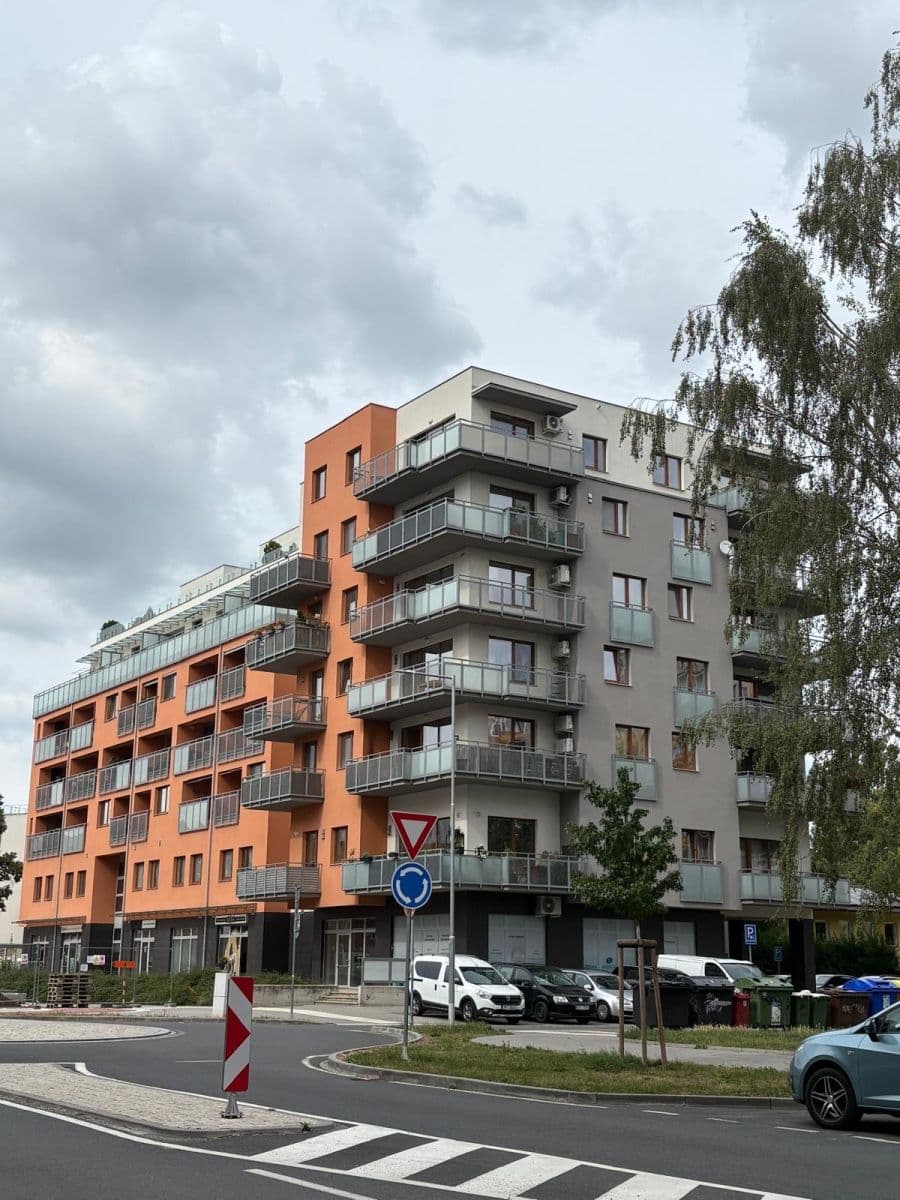 Prenájom bytu 2-izbový 46 m², Nezvalova, Olomouc, Olomoucký kraj Prenájom bytu 2-izbový 46 m², Nezvalova, Olomouc, Olomoucký kraj