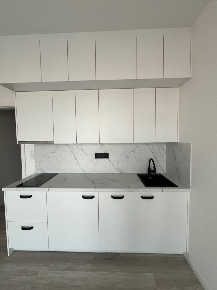 Prenájom bytu 1-izbový 29 m², Mladoboleslavská, Praha, Praha Prenájom bytu 1-izbový 29 m², Mladoboleslavská, Praha, Praha