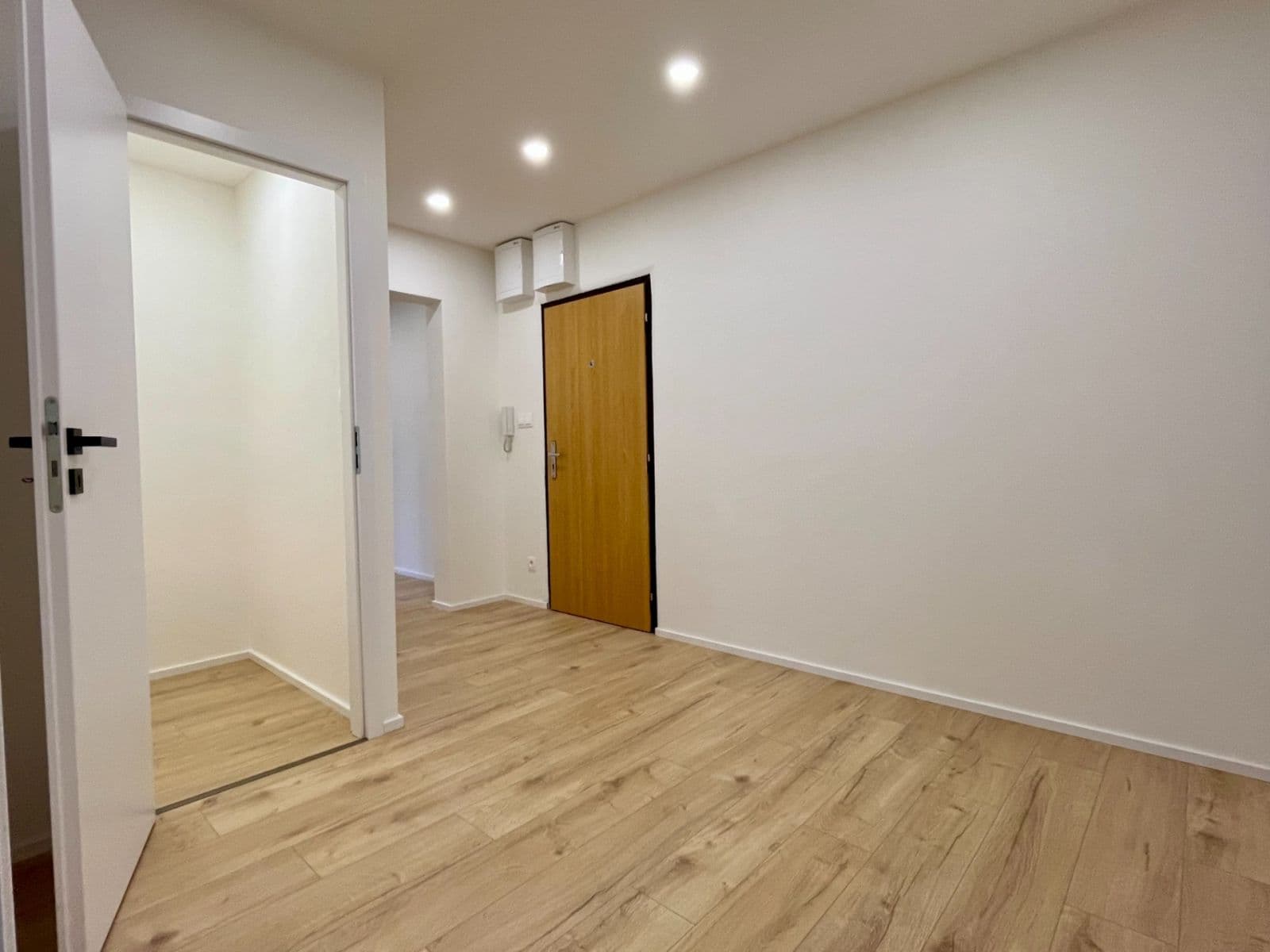 Predaj bytu 4-izbový 86 m², Přecechtělova, Praha, Praha Predaj bytu 4-izbový 86 m², Přecechtělova, Praha, Praha