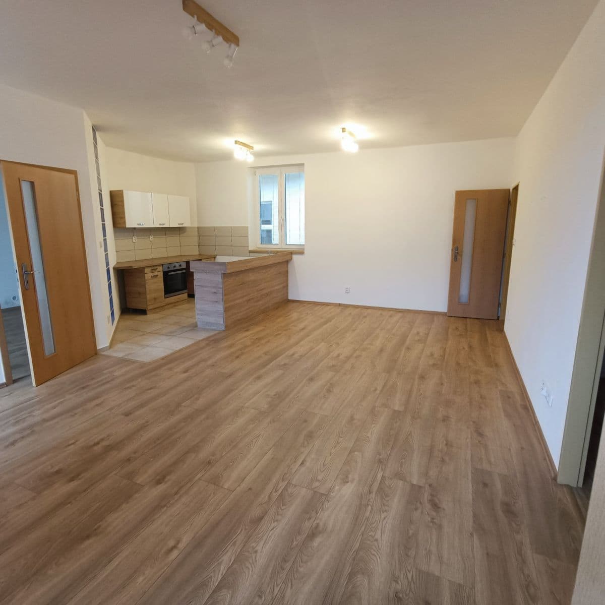 Prenájom bytu 3-izbový 78 m², náměstí T. G. Masaryka, Sedlčany, Středočeský kraj Prenájom bytu 3-izbový 78 m², náměstí T. G. Masaryka, Sedlčany, Středočeský kraj