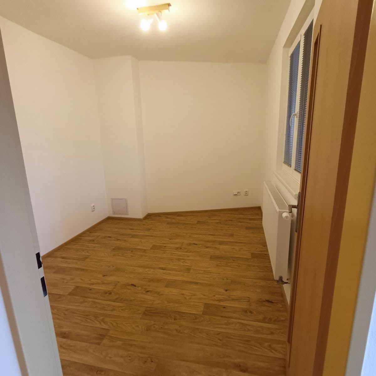 Prenájom bytu 3-izbový 78 m², náměstí T. G. Masaryka, Sedlčany, Středočeský kraj Prenájom bytu 3-izbový 78 m², náměstí T. G. Masaryka, Sedlčany, Středočeský kraj