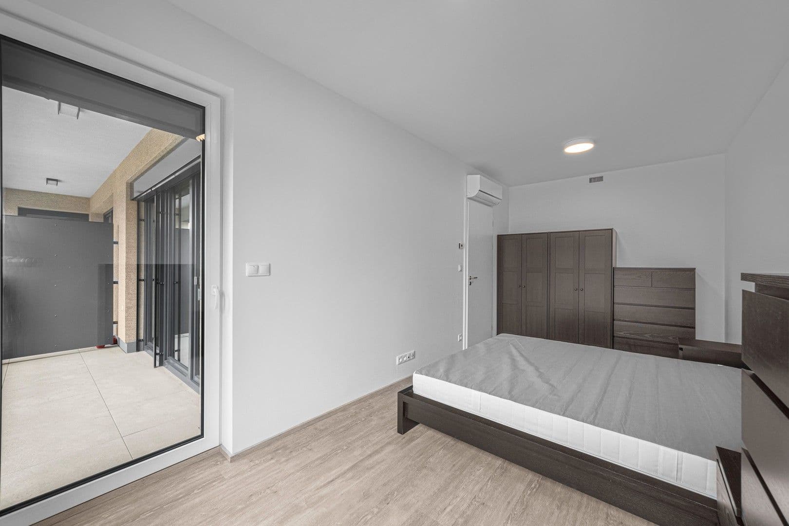 Prenájom bytu 2-izbový 60 m², Poděbradská, Praha, Praha Prenájom bytu 2-izbový 60 m², Poděbradská, Praha, Praha