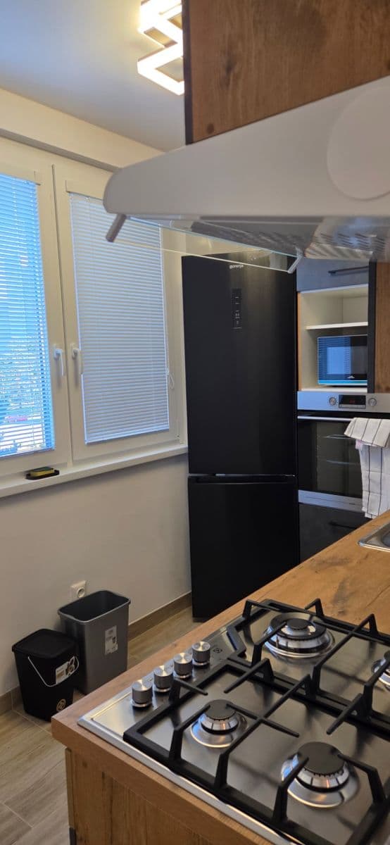 Prenájom bytu 2-izbový 48 m², Fedákova, Dúbravka, Bratislavský kraj Prenájom bytu 2-izbový 48 m², Fedákova, Dúbravka, Bratislavský kraj