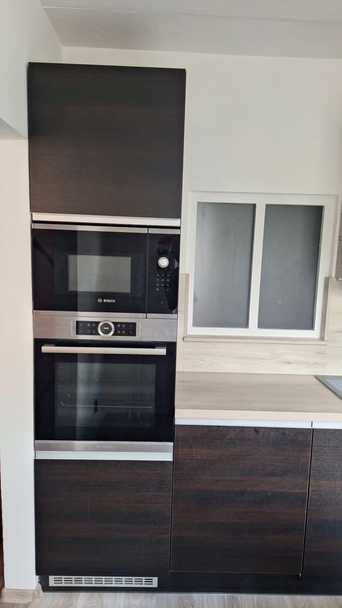 Prenájom bytu 3-izbový 74 m², Jar. Haška, Třebíč, Kraj Vysočina Prenájom bytu 3-izbový 74 m², Jar. Haška, Třebíč, Kraj Vysočina