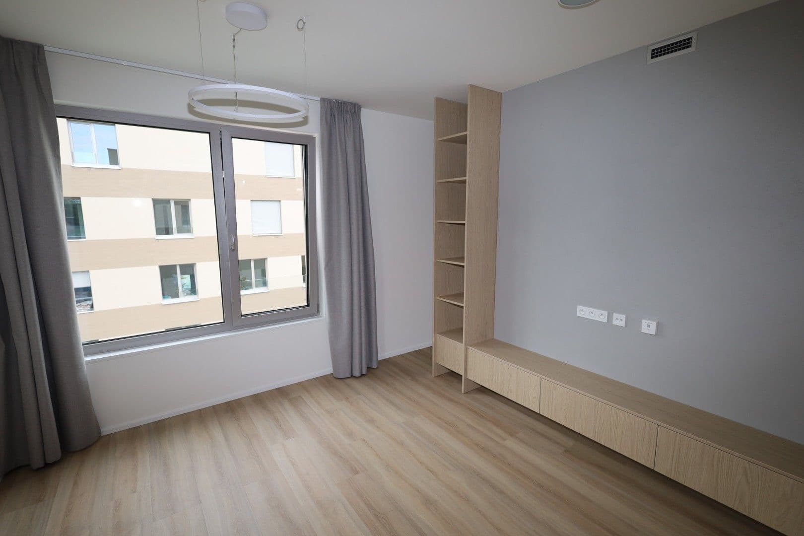 Prenájom bytu 1-izbový 35 m², Práčská, Praha, Praha Prenájom bytu 1-izbový 35 m², Práčská, Praha, Praha