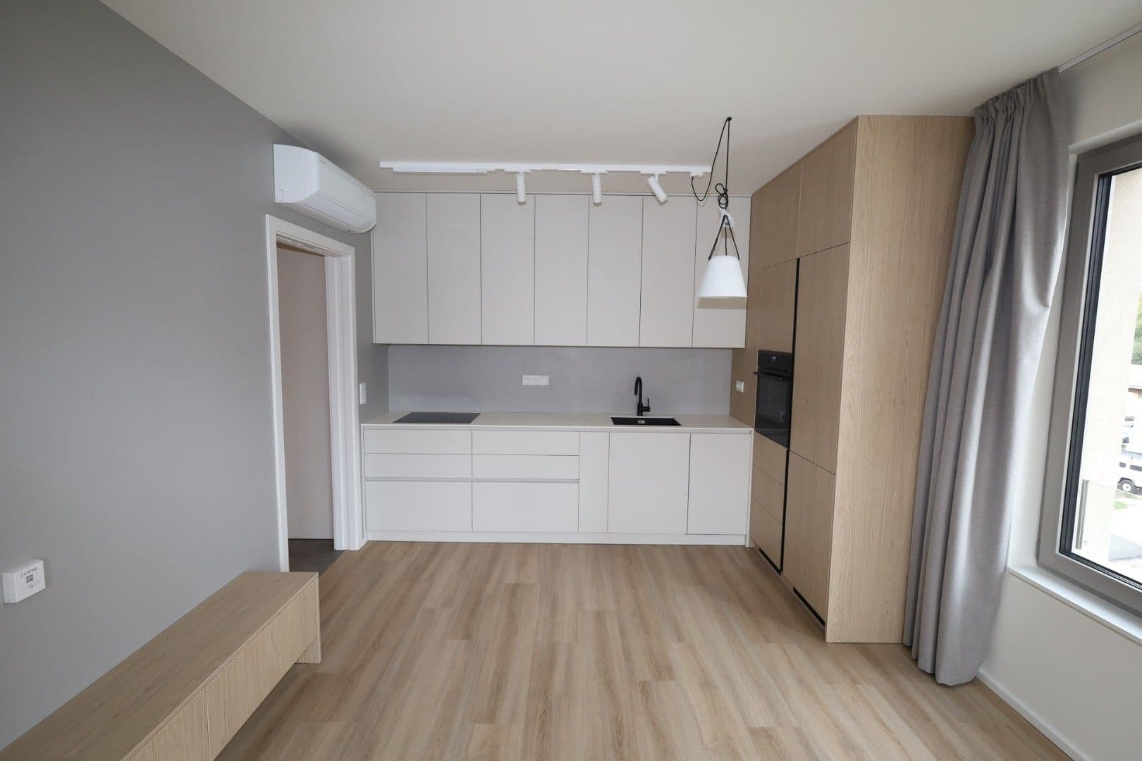 Prenájom bytu 1-izbový 35 m², Práčská, Praha, Praha Prenájom bytu 1-izbový 35 m², Práčská, Praha, Praha