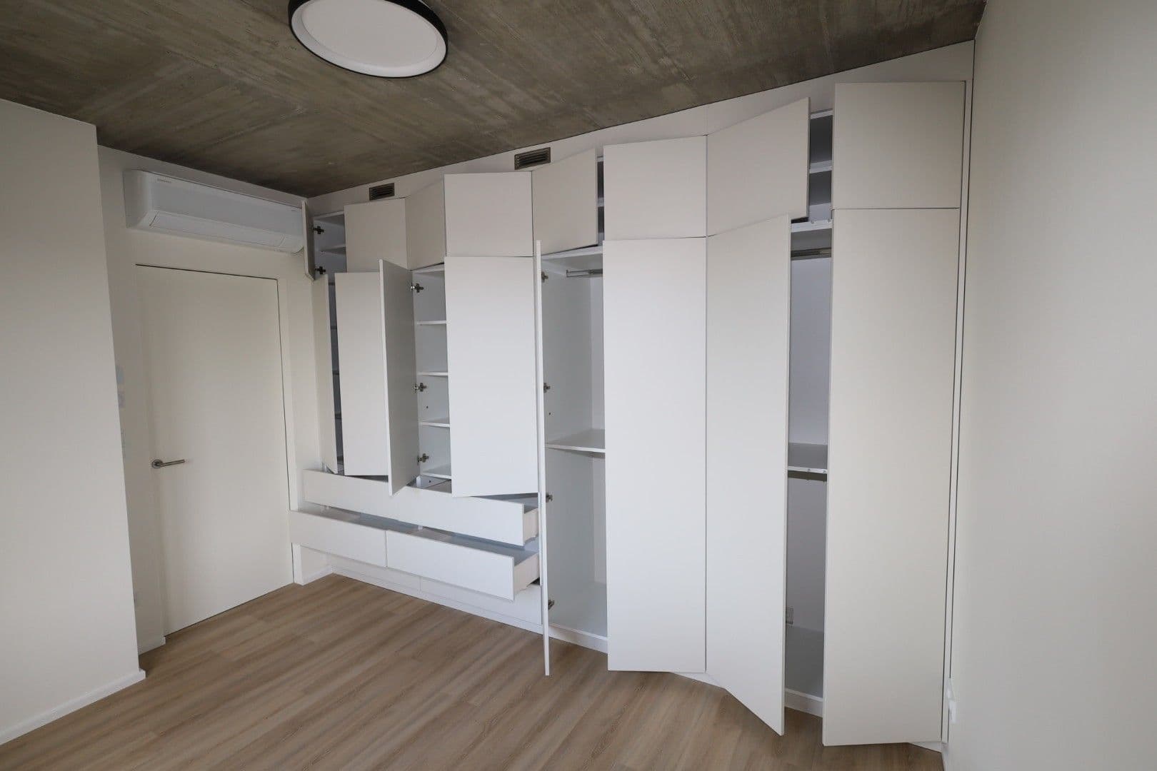 Prenájom bytu 2-izbový 38 m², Práčská, Praha, Praha Prenájom bytu 2-izbový 38 m², Práčská, Praha, Praha