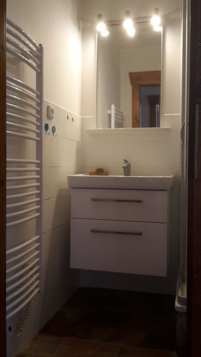 Prenájom bytu 2-izbový 47 m², Šlikova, Praha, Praha Prenájom bytu 2-izbový 47 m², Šlikova, Praha, Praha