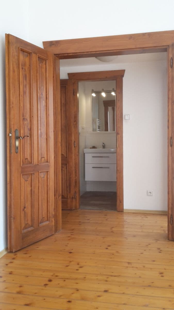 Prenájom bytu 2-izbový 47 m², Šlikova, Praha, Praha Prenájom bytu 2-izbový 47 m², Šlikova, Praha, Praha