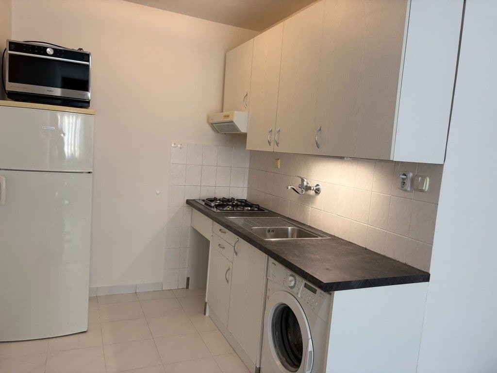 Prenájom bytu 2-izbový 40 m², Bítovská, Praha, Praha Prenájom bytu 2-izbový 40 m², Bítovská, Praha, Praha