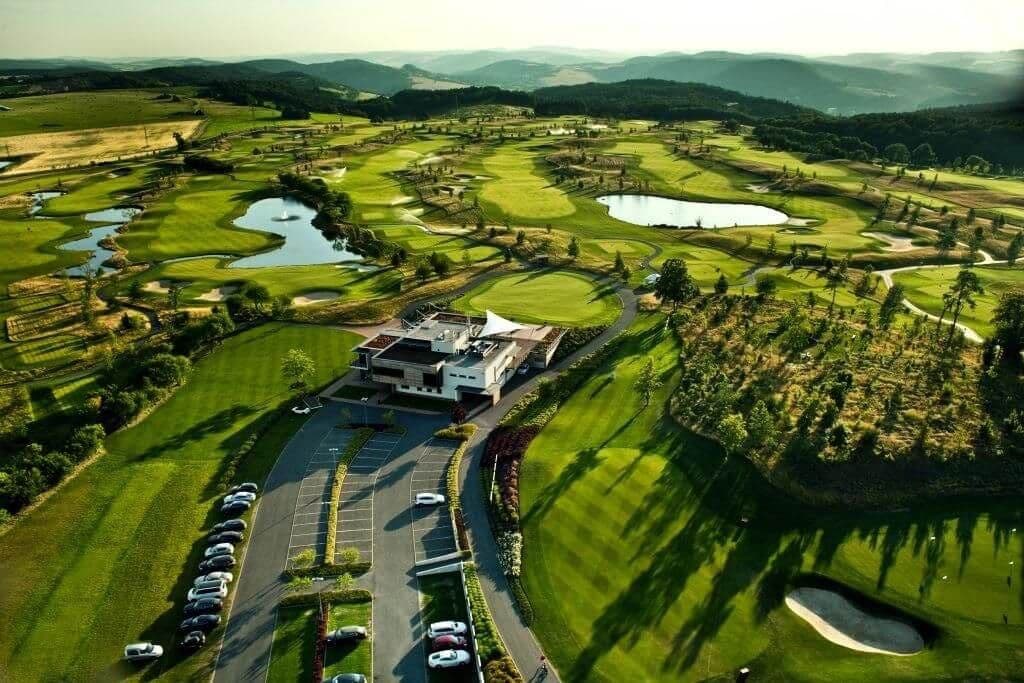 Predaj pozemku 1.903 m², Ve Višňovce, Vysoký Újezd, Středočeský kraj Predaj pozemku 1.903 m², Ve Višňovce, Vysoký Újezd, Středočeský kraj