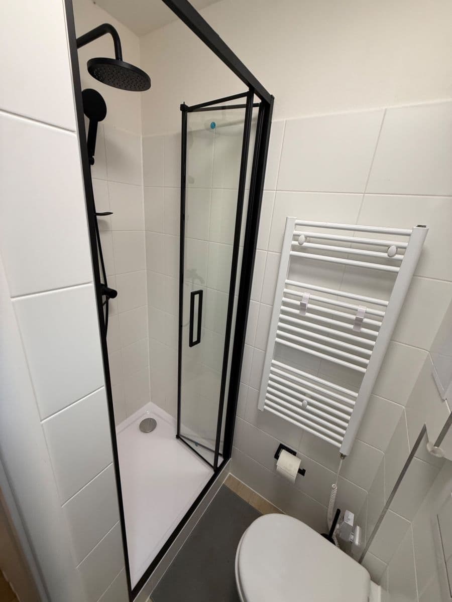Prenájom bytu 1-izbový 29 m², Děčínská, Praha, Praha Prenájom bytu 1-izbový 29 m², Děčínská, Praha, Praha