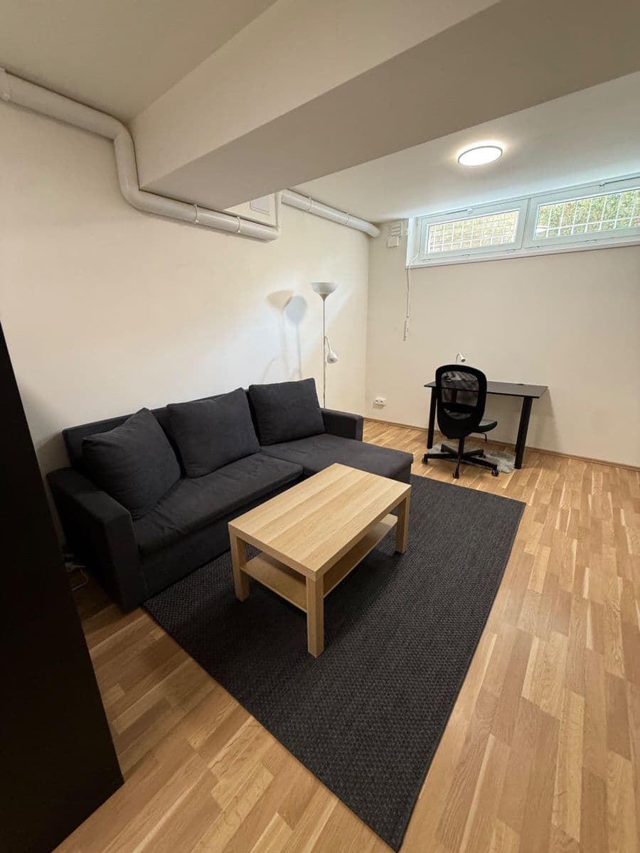 Prenájom bytu 1-izbový 29 m², Děčínská, Praha, Praha Prenájom bytu 1-izbový 29 m², Děčínská, Praha, Praha