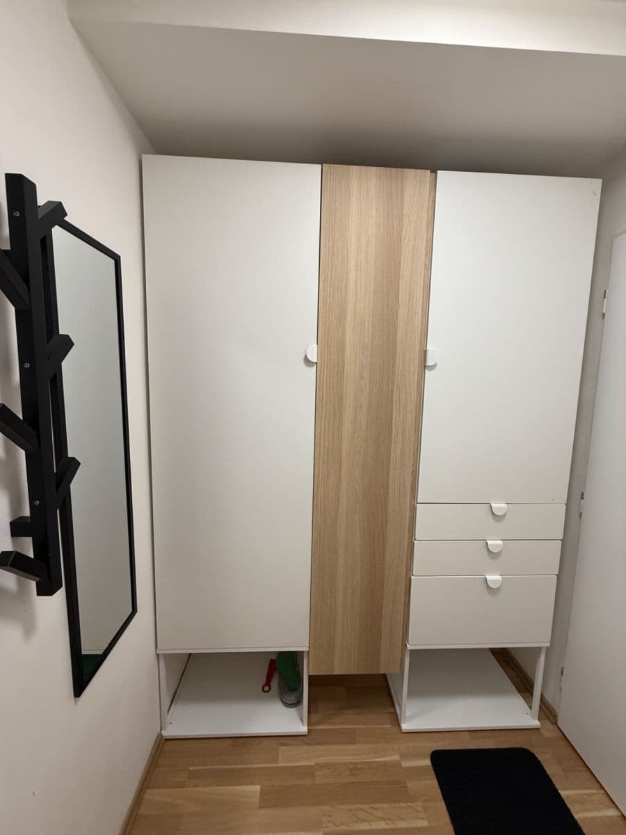 Prenájom bytu 1-izbový 29 m², Děčínská, Praha, Praha Prenájom bytu 1-izbový 29 m², Děčínská, Praha, Praha