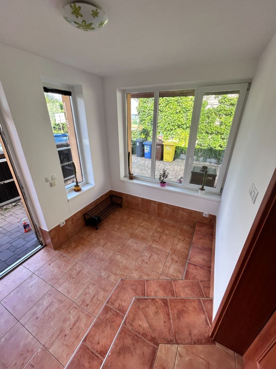 Prenájom domu 149 m², pozemok 504 m², Ratenice, Středočeský kraj Prenájom domu 149 m², pozemok 504 m², Ratenice, Středočeský kraj