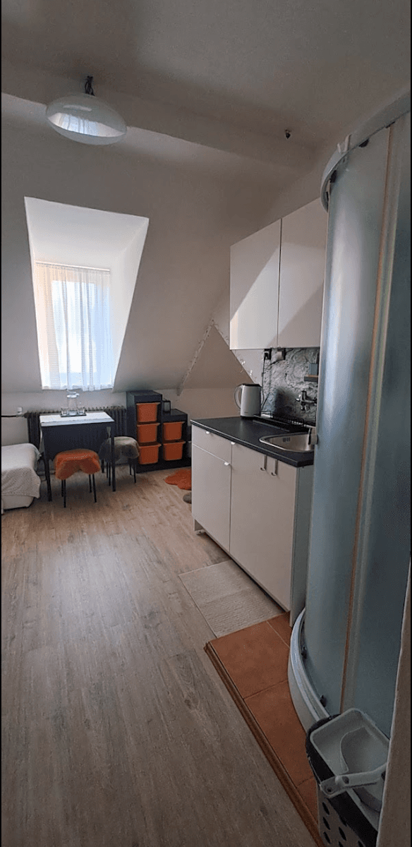 Prenájom bytu 1-izbový 17 m², K. Čapka, Karlovy Vary, Karlovarský kraj Prenájom bytu 1-izbový 17 m², K. Čapka, Karlovy Vary, Karlovarský kraj