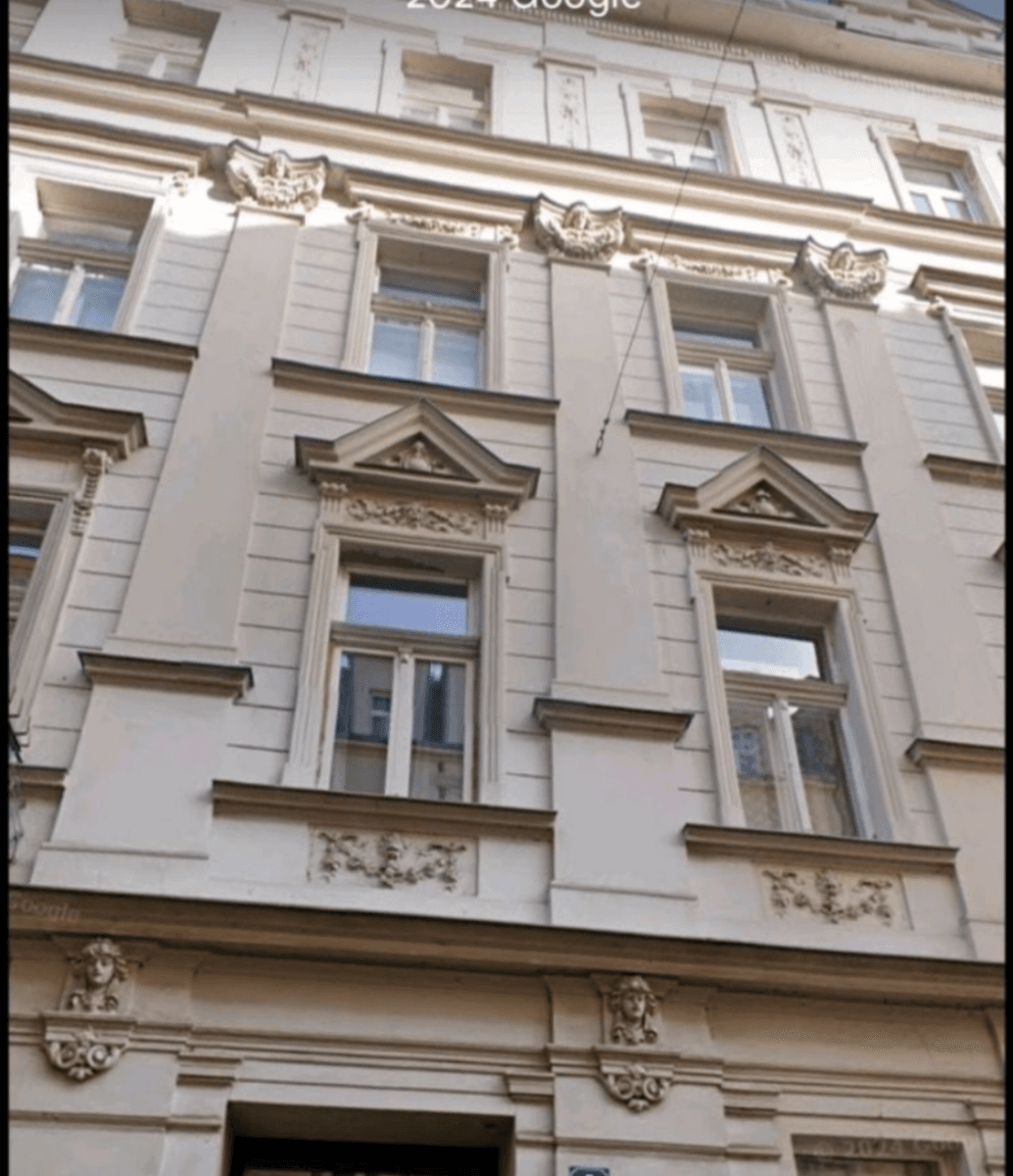 Prenájom bytu 1-izbový 17 m², K. Čapka, Karlovy Vary, Karlovarský kraj Prenájom bytu 1-izbový 17 m², K. Čapka, Karlovy Vary, Karlovarský kraj