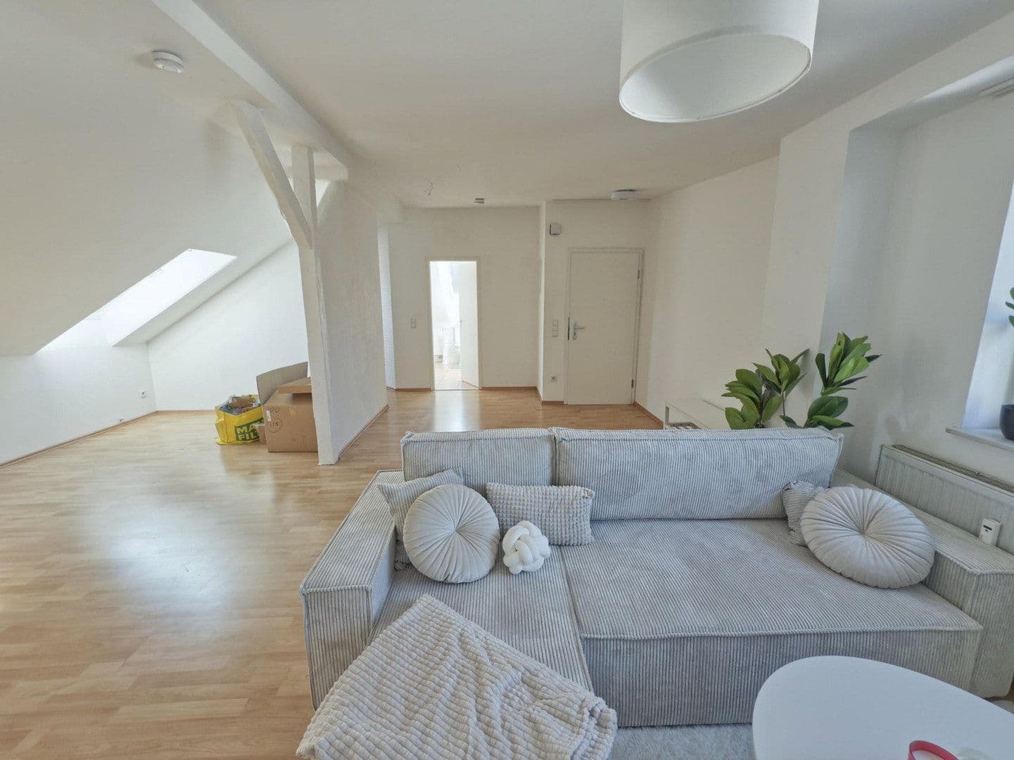 Prenájom bytu 1-izbový 40 m², Herforder Straße 209, Bielefeld, Severné Porýnie - Westfálsko Prenájom bytu 1-izbový 40 m², Herforder Straße 209, Bielefeld, Severné Porýnie - Westfálsko