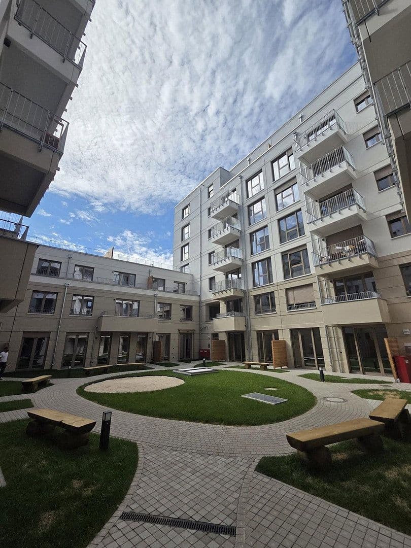 Prenájom bytu 2-izbový 50 m², Berlin, Berlín Prenájom bytu 2-izbový 50 m², Berlin, Berlín