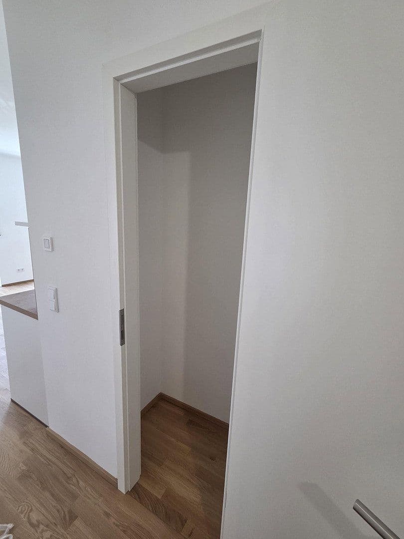 Prenájom bytu 2-izbový 50 m², Berlin, Berlín Prenájom bytu 2-izbový 50 m², Berlin, Berlín