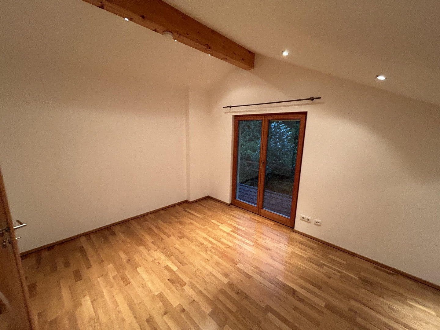Prenájom bytu 2-izbový 76 m², Sailerbachstraße 20, Neubeuern, Bavorsko Prenájom bytu 2-izbový 76 m², Sailerbachstraße 20, Neubeuern, Bavorsko