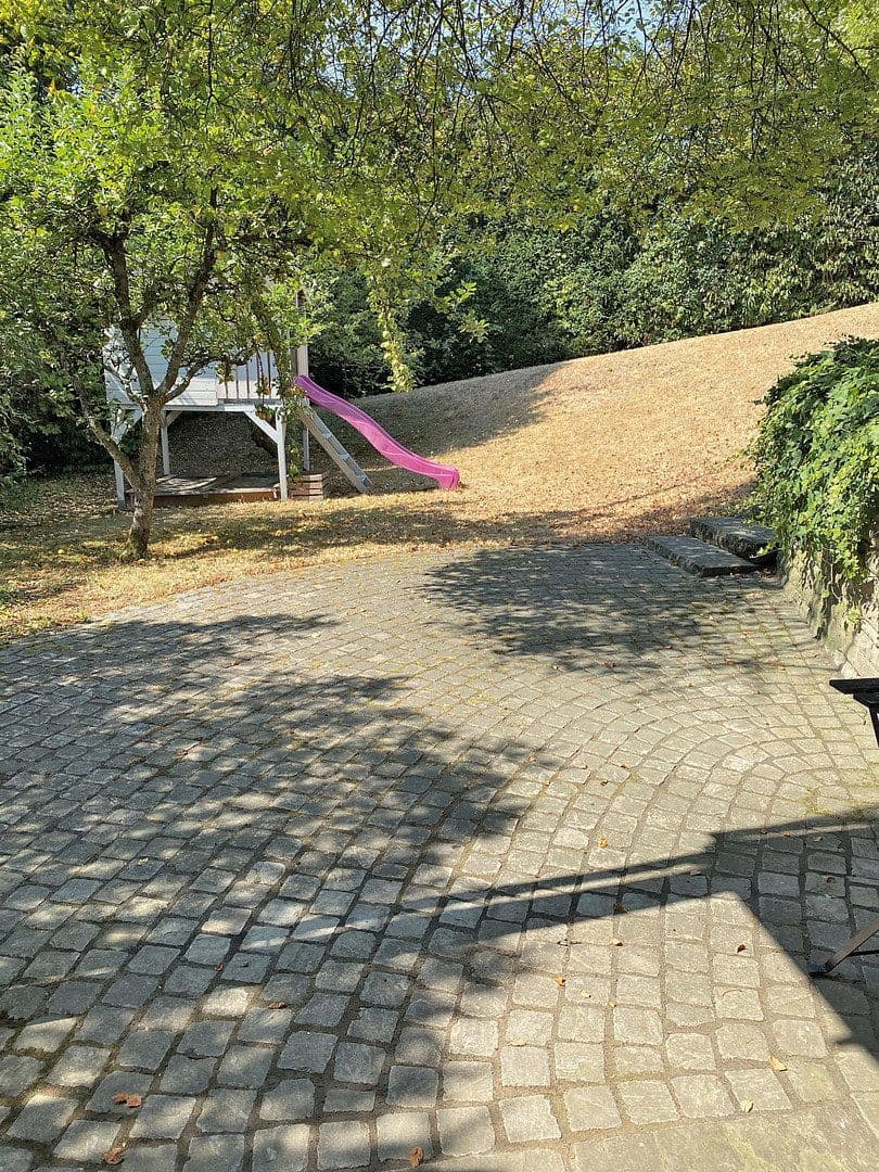 Predaj domu 264 m², pozemok 857 m², Glashütten, Hesensko Predaj domu 264 m², pozemok 857 m², Glashütten, Hesensko