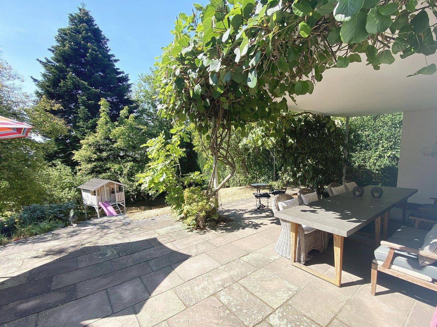 Predaj domu 264 m², pozemok 857 m², Glashütten, Hesensko Predaj domu 264 m², pozemok 857 m², Glashütten, Hesensko
